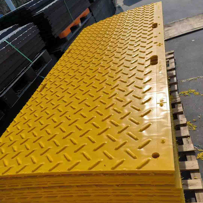 Lightweight HDPE Ground Protection Mat