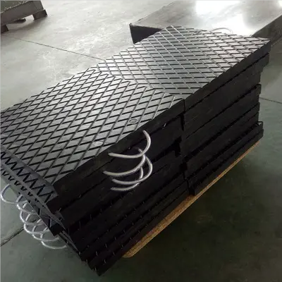 UHMWPE pads